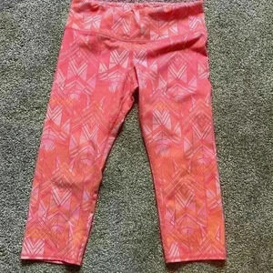 ALO Yoga orange capri leggings